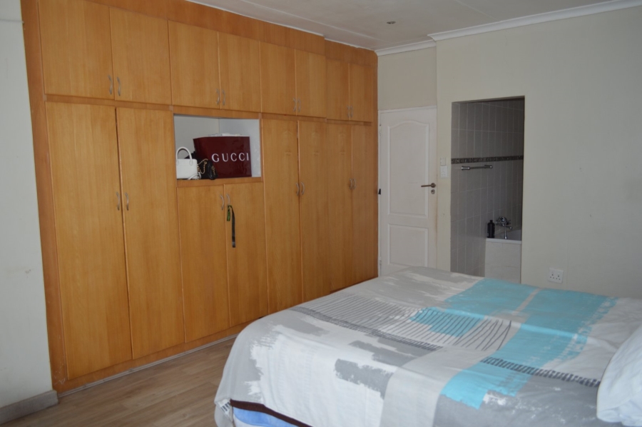 5 Bedroom Property for Sale in Doringkruin North West